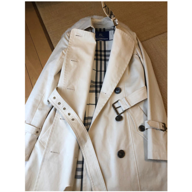 BURBERRY BLUE LABEL(バーバリーブルーレーベル)の美品本物バーバリーブルーレーベル上質コットントレンチコート♫お買い得品 レディースのジャケット/アウター(トレンチコート)の商品写真