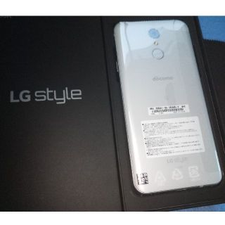 エルジーエレクトロニクス(LG Electronics)の値下げ　新品ドコモ L-03K LG style 白　SIMロック解除済(スマートフォン本体)