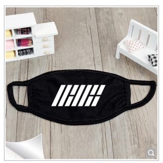 アイコン(iKON)のiKON マスク ロゴ入り 黒(その他)