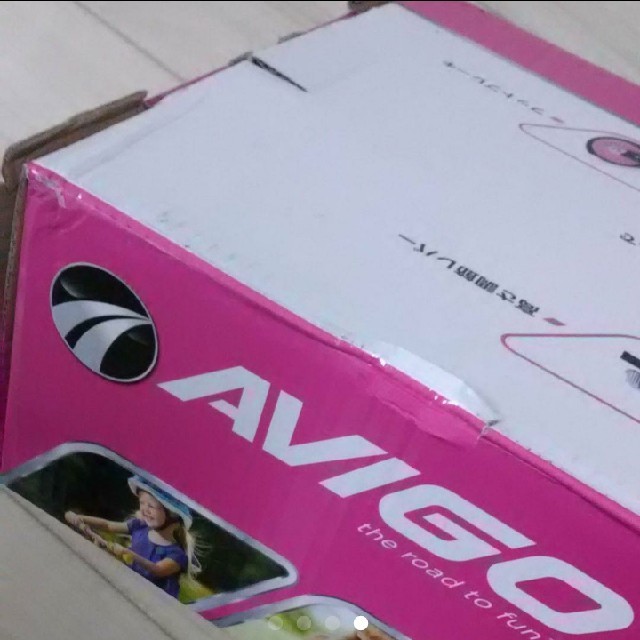 新品　キッズスクーター　キックボード　ピンク　女の子　トイザらス　AVIGO エンタメ/ホビーのテーブルゲーム/ホビー(三輪車/乗り物)の商品写真