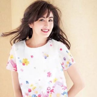 チェスティ(Chesty)のまどか様専用【限定値下げ】chesty♡美品♡ 即完売 花柄トップス(シャツ/ブラウス(半袖/袖なし))