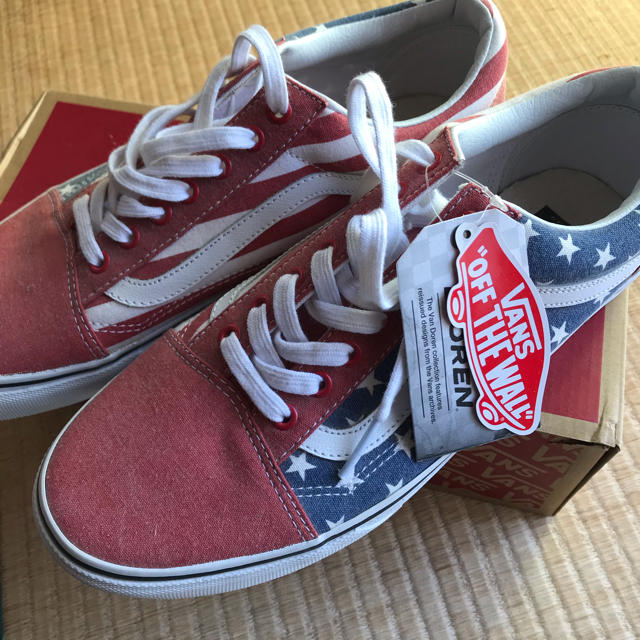 VANS(ヴァンズ)のバンズ オールドスクール スニーカー 新品 メンズの靴/シューズ(スニーカー)の商品写真