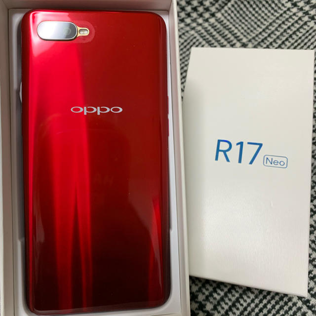 ANDROID(アンドロイド)の【3月30日限定】破格！OPPO R17 Neo 美品中古  スマホ/家電/カメラのスマートフォン/携帯電話(スマートフォン本体)の商品写真