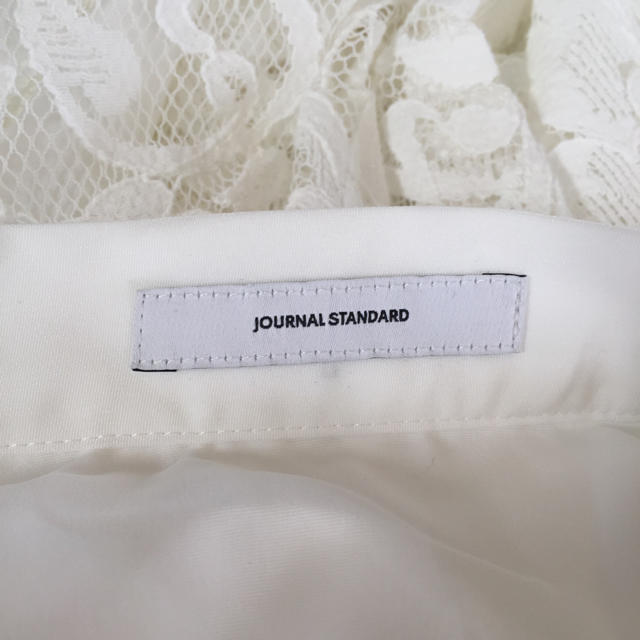 JOURNAL STANDARD(ジャーナルスタンダード)のジャーナルスタンダード 真っ白 レース スカート レディースのスカート(ひざ丈スカート)の商品写真