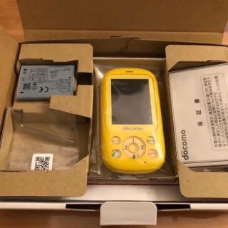 エヌティティドコモ(NTTdocomo)の【SIMフリー】docomo F-03J キッズケータイ(携帯電話本体)