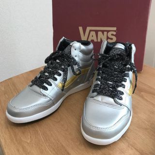 ヴァンズ(VANS)の【新品未使用】VANSハイカットスニーカー(ダンス)(スニーカー)