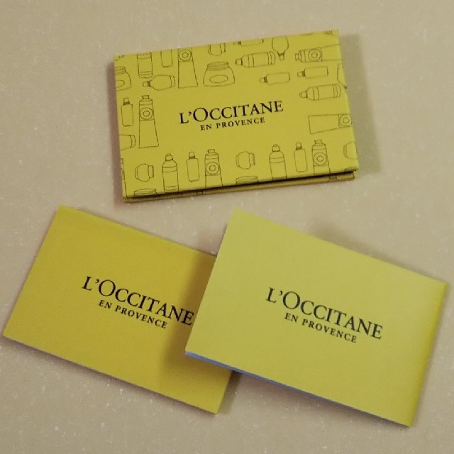 L'OCCITANE(ロクシタン)のGINGER7月号付録
ロクシタン
あぶらとり紙&ミラー付ケース エンタメ/ホビーの雑誌(ファッション)の商品写真