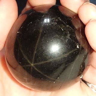 チベット産スターモリオン丸玉（六条の星が出る黒水晶）天然・高品質！スフィア(その他)