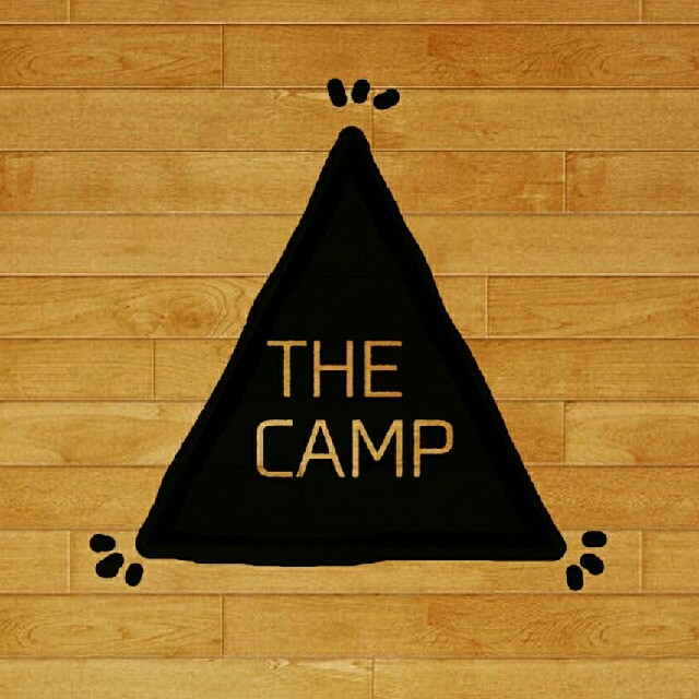 三角ザ・　キャンプ　キャンプステッカー　カッティングステッカー　アウトドア スポーツ/アウトドアのアウトドア(その他)の商品写真