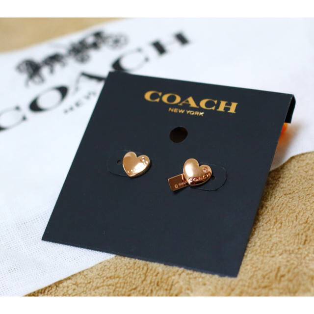 COACH - 【新品】COACH コーチ ピアス【ハート:ローズゴールド COACH - 【新品】COACH コーチ ピアス【ハート:ローズゴールド