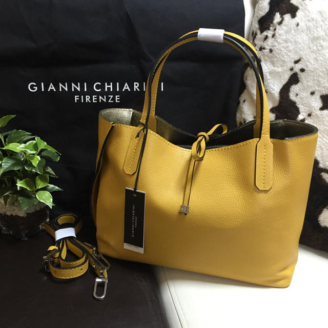 GIANNI CHIARINI/ジャンニキャリーニ レザートート マスタード小