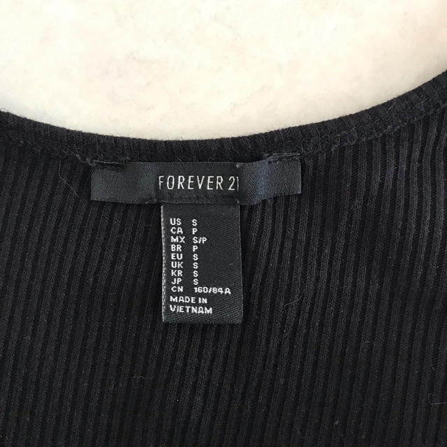 FOREVER 21(フォーエバートゥエンティーワン)のforever21  タンクトップ レディースのトップス(タンクトップ)の商品写真