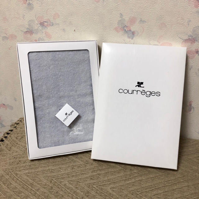 Courreges(クレージュ)の【oyuri様専用】クレージュ タオルハンカチ レディースのファッション小物(ハンカチ)の商品写真