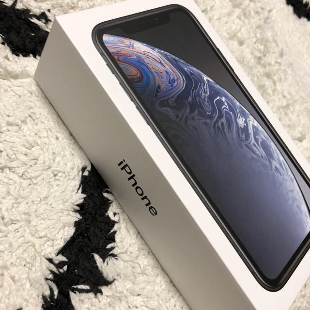 i Phone XR 128 ブラック 新品！