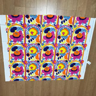 マリメッコ(marimekko)のPieni Karuselli　ピエニ　カルセッリ マリメッコ 北欧生地(生地/糸)