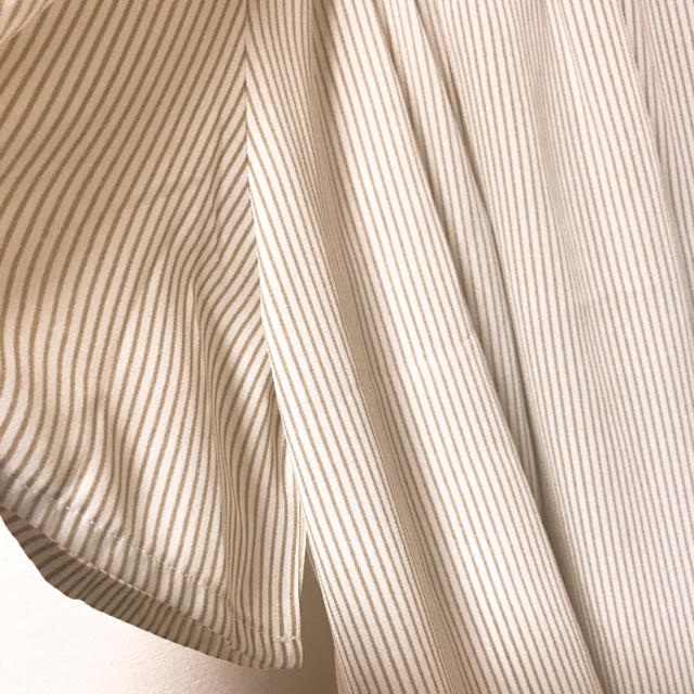 chocol raffine robe(ショコラフィネローブ)の《新品タグ付き》ストライプオフショルブラウス レディースのトップス(シャツ/ブラウス(半袖/袖なし))の商品写真