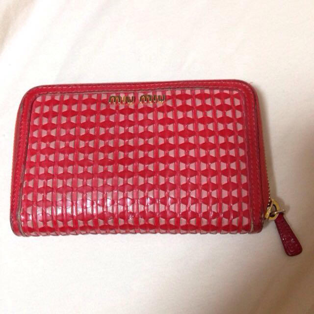 miumiu(ミュウミュウ)のmiu miu レッド×ピンク 財布 レディースのファッション小物(財布)の商品写真