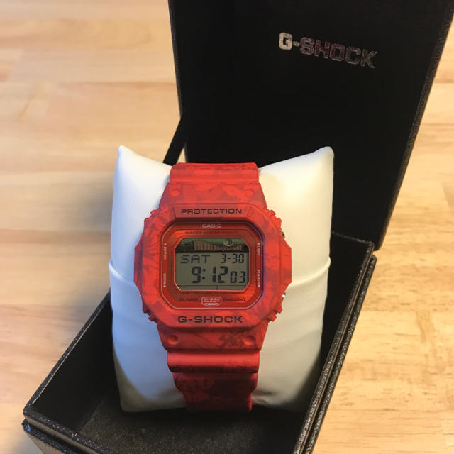 G-SHOCK(ジーショック)のG-SHOCK GLX-5600f ハイビスカス レッド　赤 メンズの時計(腕時計(デジタル))の商品写真