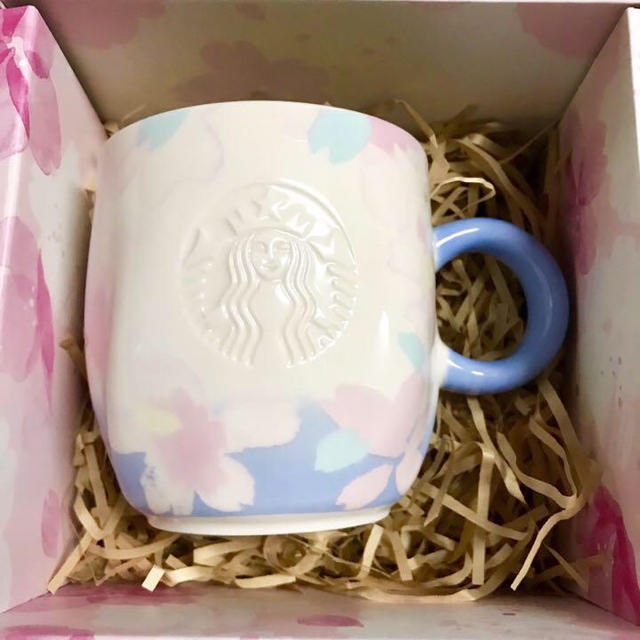 Starbucks Coffee(スターバックスコーヒー)の【ちぇりコ様 専用】 スタバ さくら2019限定 マグ&ショップ袋 ★ インテリア/住まい/日用品のキッチン/食器(グラス/カップ)の商品写真