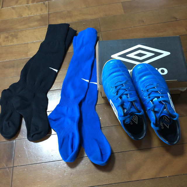 UMBRO(アンブロ)のumbro 20cm おまけ付き☆ スポーツ/アウトドアのサッカー/フットサル(シューズ)の商品写真