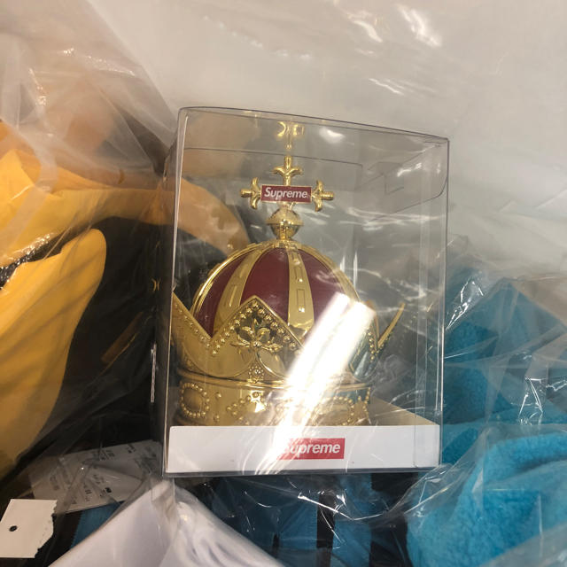 Supreme(シュプリーム)の送料込 supreme  crown air freshener コスメ/美容のリラクゼーション(アロマディフューザー)の商品写真