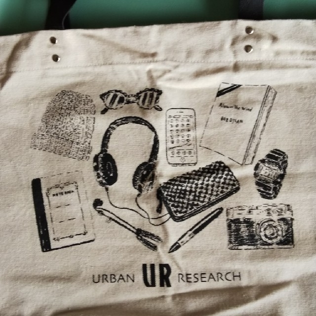 URBAN RESEARCH(アーバンリサーチ)の付録  URBAN RESEARCH トートバッグ 新品未使用 レア お値下げ レディースのバッグ(トートバッグ)の商品写真