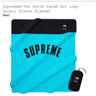 シュプリーム(Supreme)のTNF Arc Logo Denali Fleece Blanket(毛布)