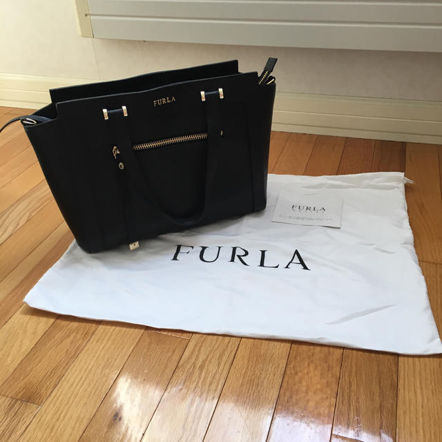 Furla(フルラ)のFURULAトートバッグ 黒 レディースのバッグ(トートバッグ)の商品写真