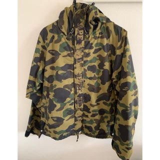 アベイシングエイプ(A BATHING APE)のAPE エイプ ナイロンパーカー M 美品(ナイロンジャケット)