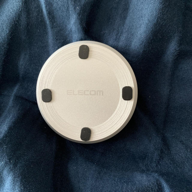 ELECOM(エレコム)のワイヤレス充電器 スマホ/家電/カメラのスマートフォン/携帯電話(バッテリー/充電器)の商品写真