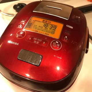 トウシバ(東芝)のTOSHIBA 炊飯器 5.5合 2016年製(炊飯器)