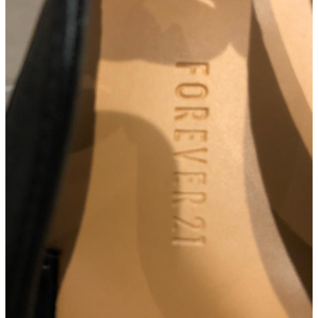 FOREVER 21(フォーエバートゥエンティーワン)のForever21 ローヒールペタンコサンダル レディースの靴/シューズ(サンダル)の商品写真