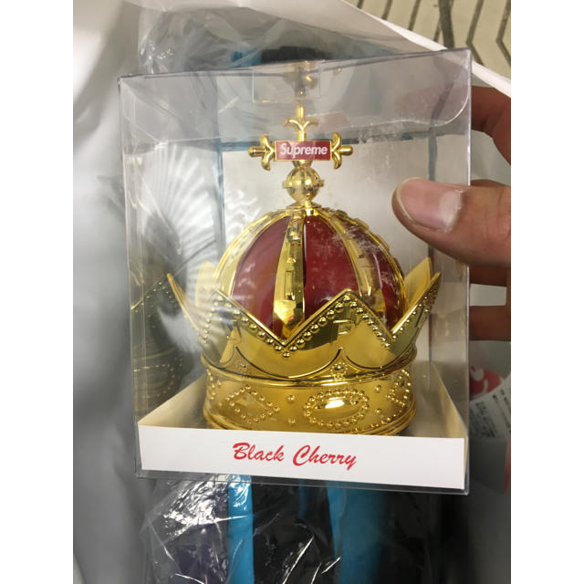 supreme crown