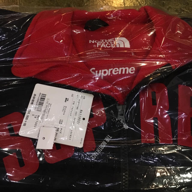 supreme  sサイズ