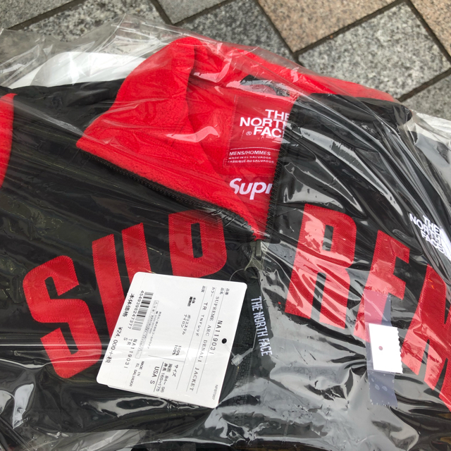 Supreme the north face Fleece Jacket Redのサムネイル