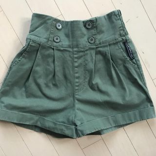 ラブトキシック(lovetoxic)のラブトキシック カーキ ショートパンツ M 150(パンツ/スパッツ)