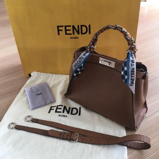 フェンディ(FENDI)の超美品！フェンディ ピーカブー  セレリア  (ハンドバッグ)