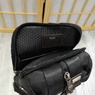 世界有名な 【美品】TUMI ボディバッグ 222318GC2 ボディーバッグ