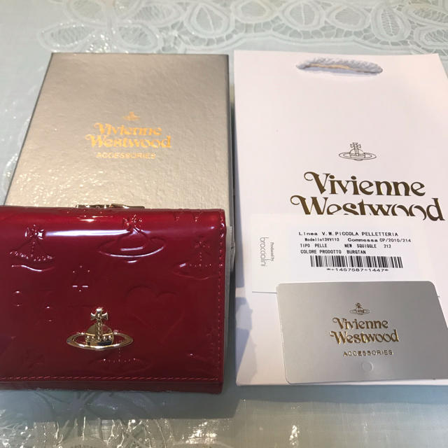 【  本日限定値下げ✨⠀】Vivienne Westwood レッド 財布