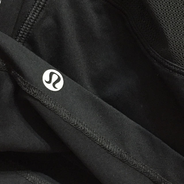 lululemon(ルルレモン)の［裾上げ済］Fast As Light 2-In-1 Tank black スポーツ/アウトドアのトレーニング/エクササイズ(ヨガ)の商品写真