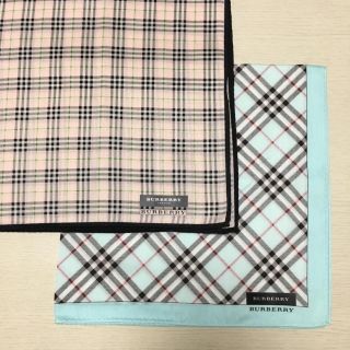 バーバリー(BURBERRY)のBurberry 春色ハンカチ2枚セット(ハンカチ)