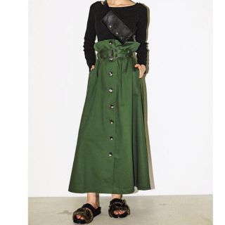 マウジー(moussy)のハイウエスト前ボタンフレアスカート(ひざ丈スカート)