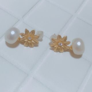 真珠のピアス(ピアス)