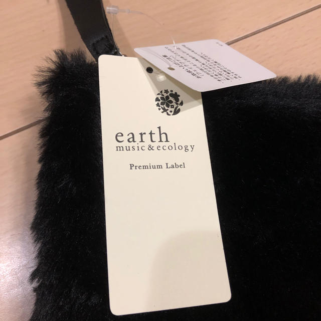 earth music & ecology(アースミュージックアンドエコロジー)のearth ファークラッチ（BK） レディースのバッグ(クラッチバッグ)の商品写真