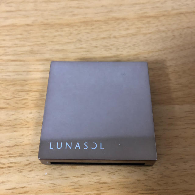 LUNASOL(ルナソル)のLUNASOLフェース&ブラッシュカラー コスメ/美容のベースメイク/化粧品(フェイスカラー)の商品写真