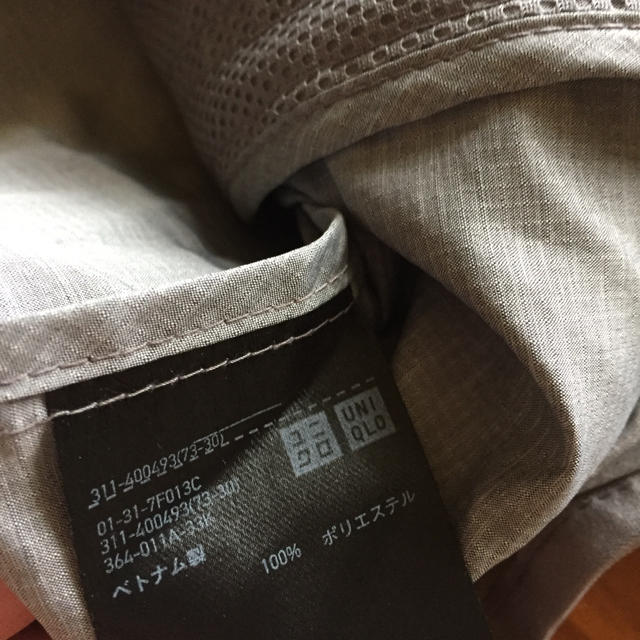 UNIQLO(ユニクロ)の ほぼ新品！  ユニクロ ライト パーカー サイズ L メンズのジャケット/アウター(マウンテンパーカー)の商品写真