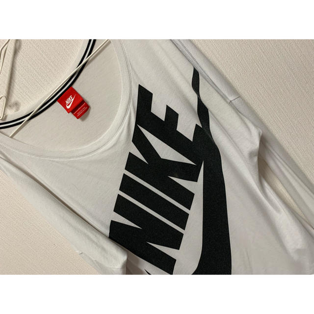 NIKE(ナイキ)のNIKE レディース  トップス レディースのトップス(Tシャツ(半袖/袖なし))の商品写真