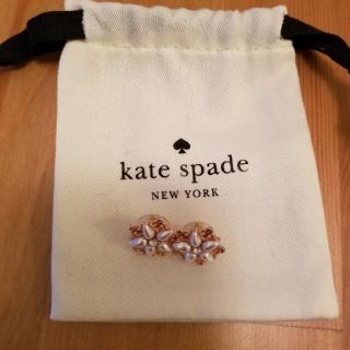 ケイトスペードニューヨーク(kate spade new york)のkate spade ピアス 花 ケイトスペード(ピアス)