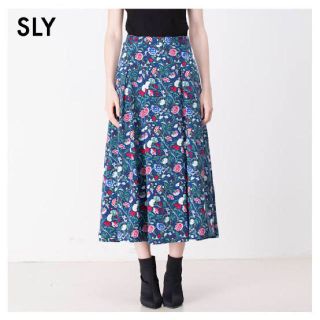 スライ(SLY)のSLY 花柄スカート(ロングスカート)