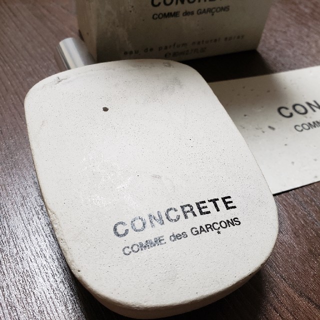 COMME des GARCONS　CONCRETE